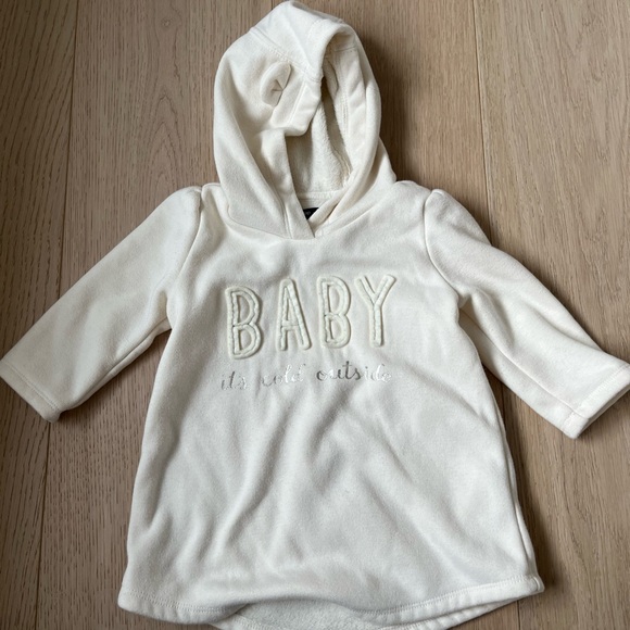 Baby it’s cold outside GAP hoodie - Picture 2 of 5